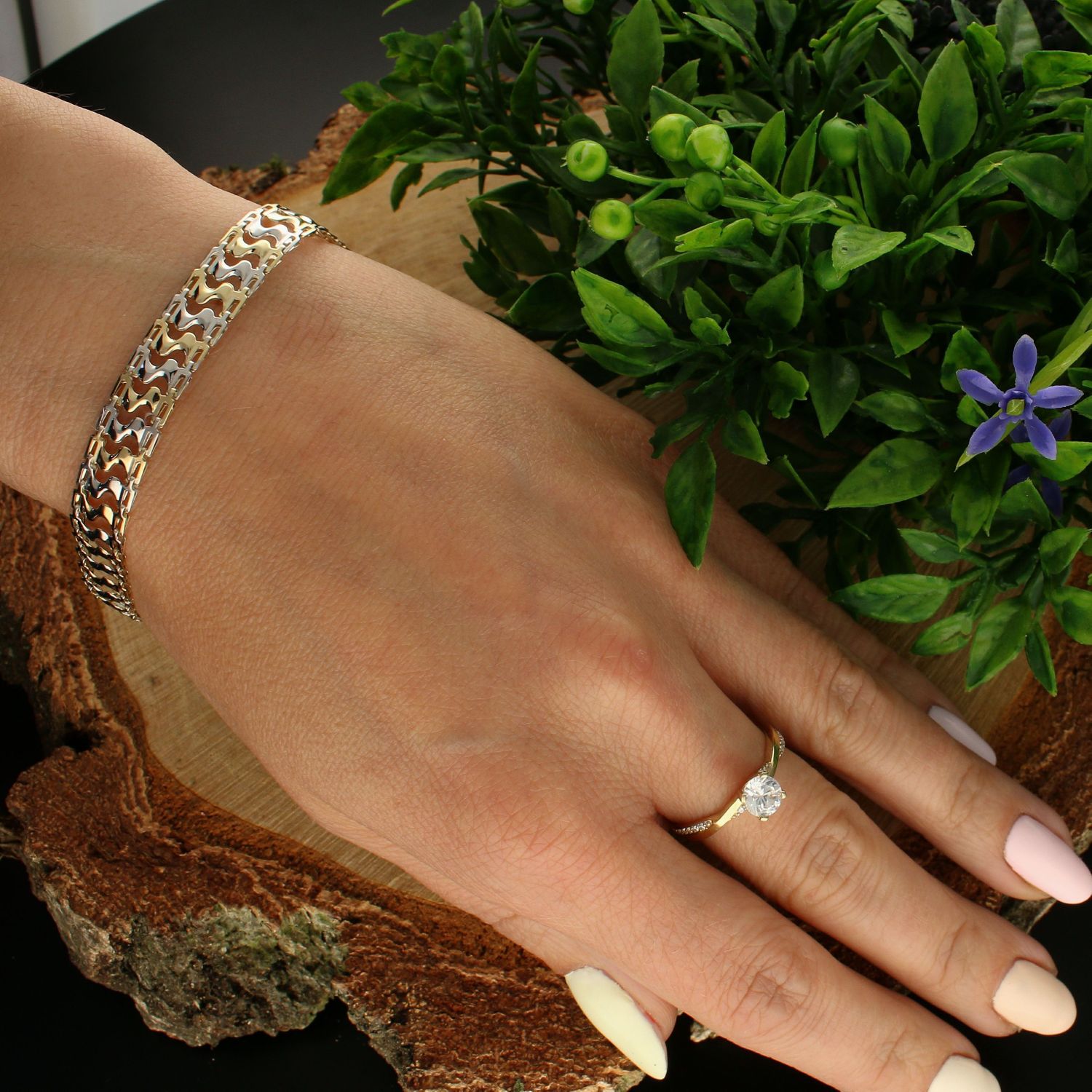 Bransoletka złota 33 o biżuteryjnym splocie BR 3579 333. Złota bransoletka damska. Złota bransoletka o nowoczesnym wzorze. Biżuteryjny splot. Złota bransoletka idealna na prezent. Bransoletka złota dla każdej kobiety (3).jpg